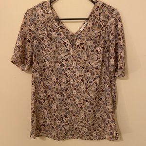 *SOLD* Women’s Blouse with Front and Back V-necklin